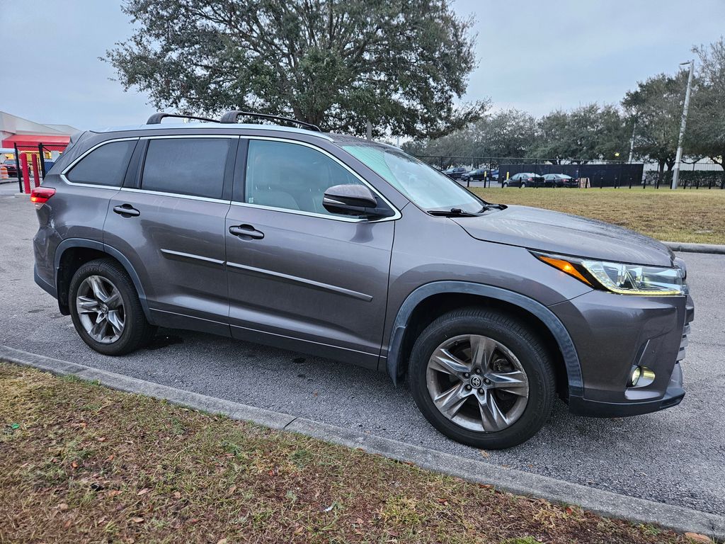 2019 Toyota Highlander Limited Platinum 7