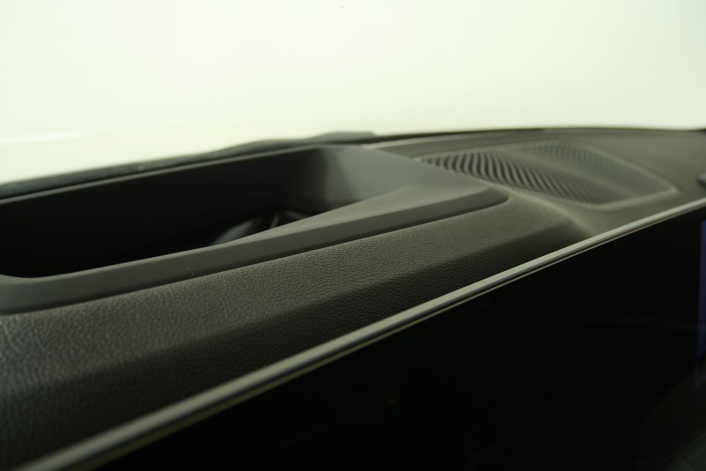 Thumbnail: 2025 BMW 3 Series - 19