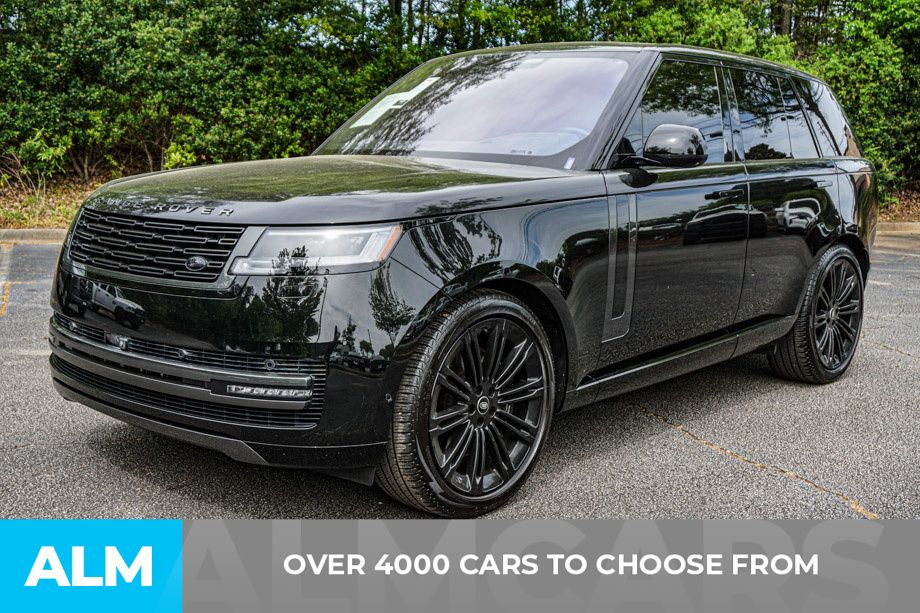 Used 2023 Silver Land Rover SE image 2