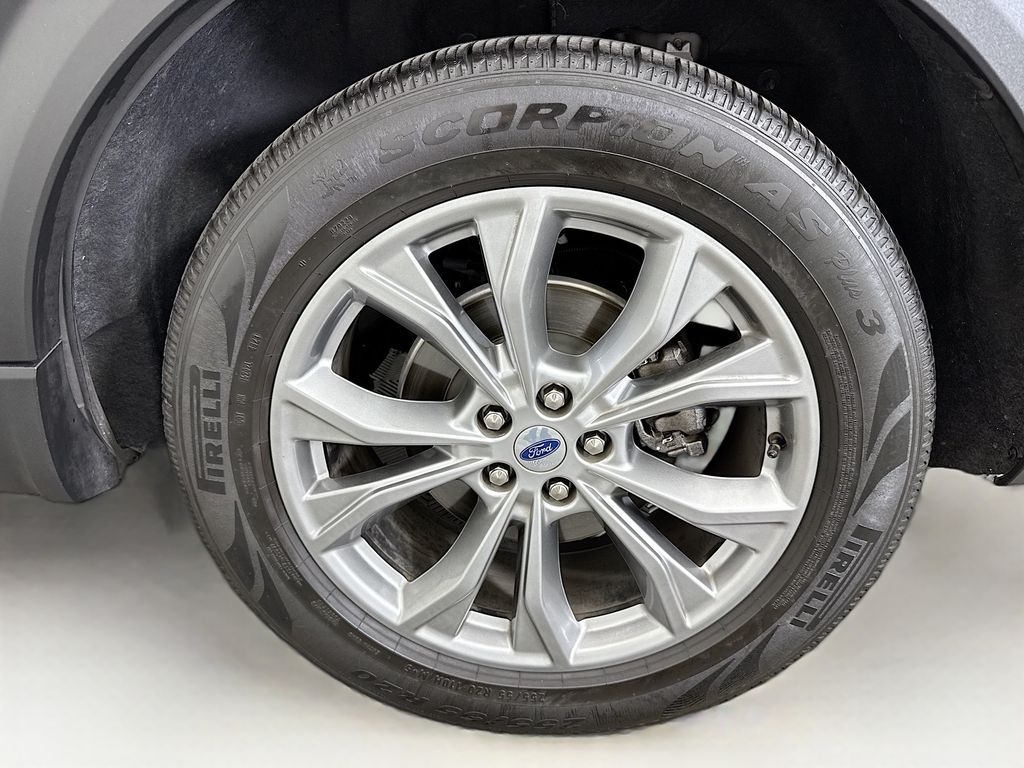 Thumbnail: 2022 Ford Explorer - 31