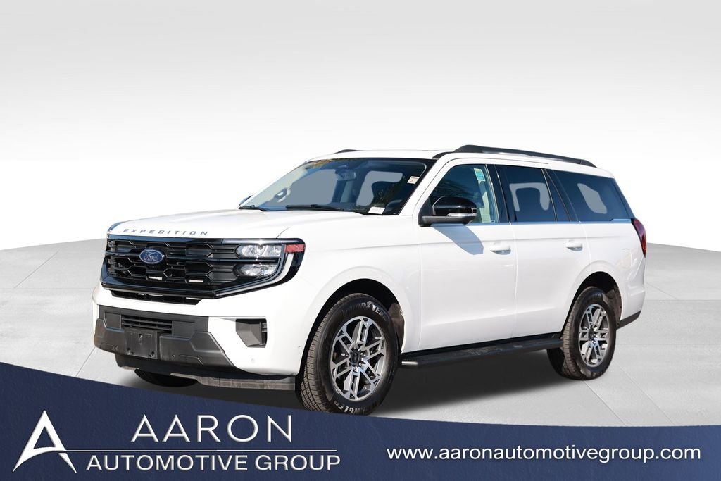 2025 Ford Expedition Active RWD