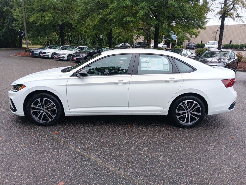 2025 Volkswagen Jetta 1.5T Sport 2