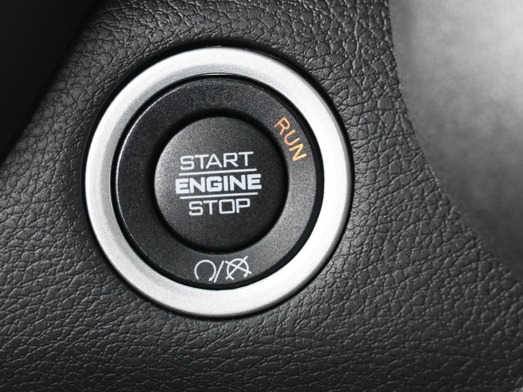 Used 2024 Billet Silver Metallic Clearcoat Ram Tradesman image 28