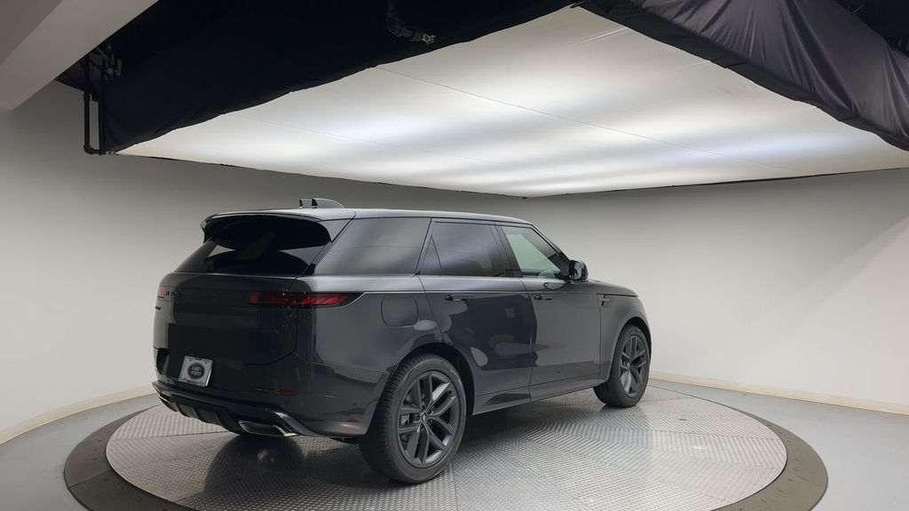 Thumbnail: 2025 Land Rover Range Rover Sport - 8