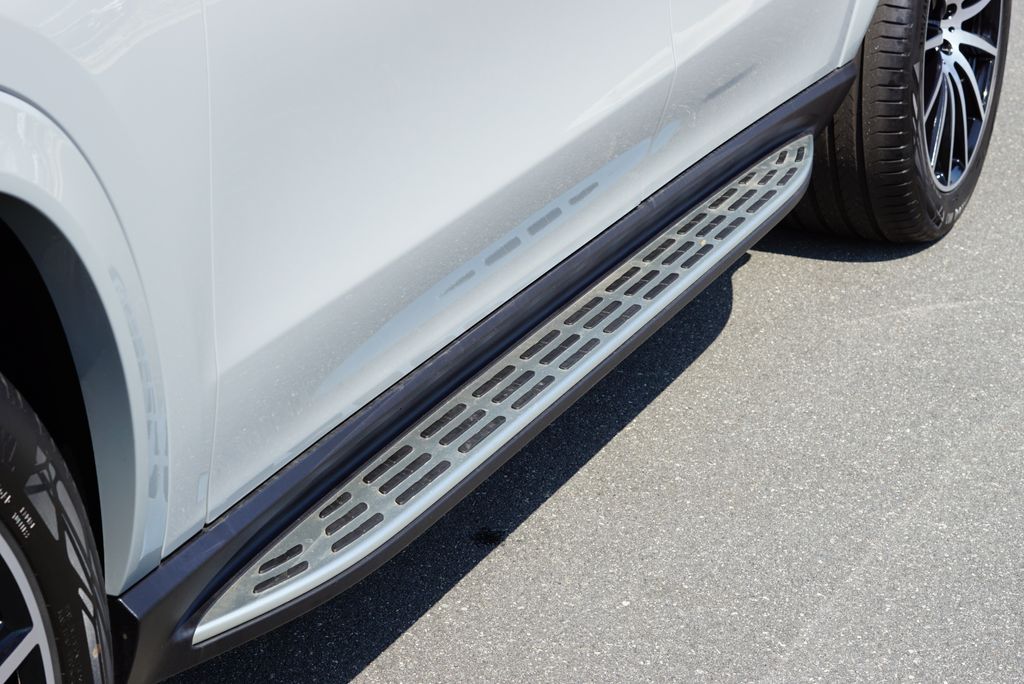 Thumbnail: 2025 Mercedes-Benz GLS - 10