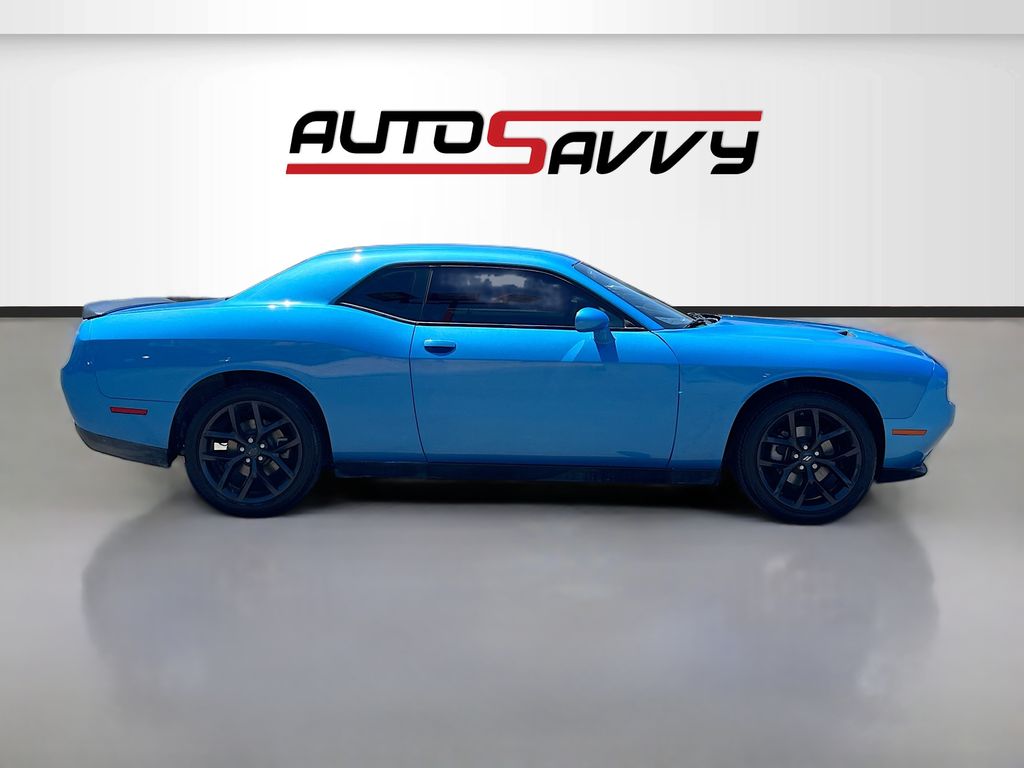 Used 2023 Blue Dodge SXT image 8