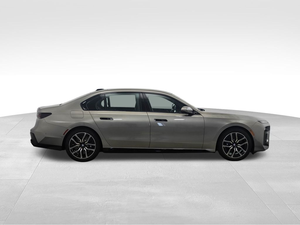 Thumbnail: 2025 BMW 7 Series - 6