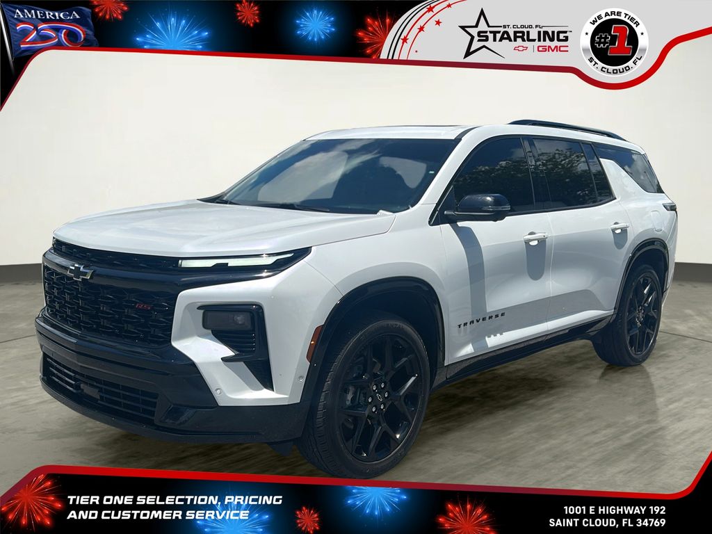 White (Iridescent Pearl Tricoat) 2024 Chevrolet Traverse SUV / Crossover Four-Wheel Drive 8-Speed Automatic