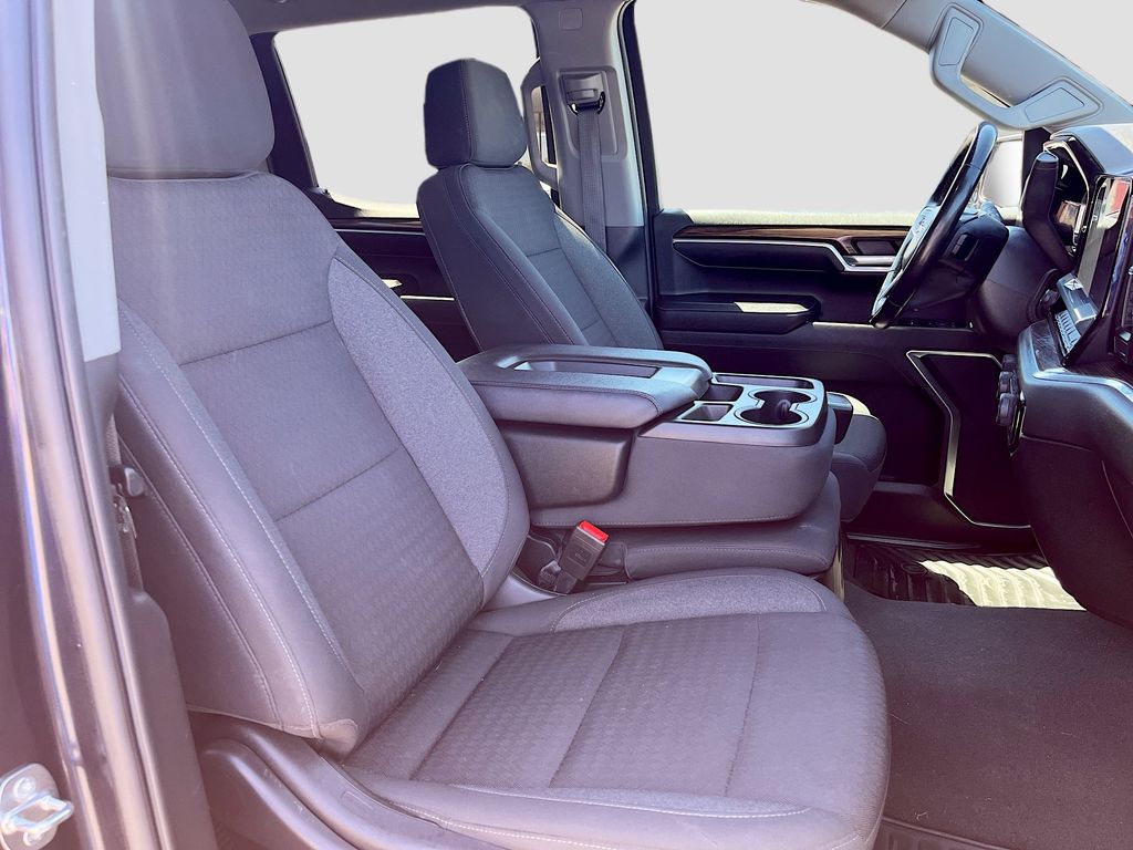 Used 2022 Gray Chevrolet LT image 27