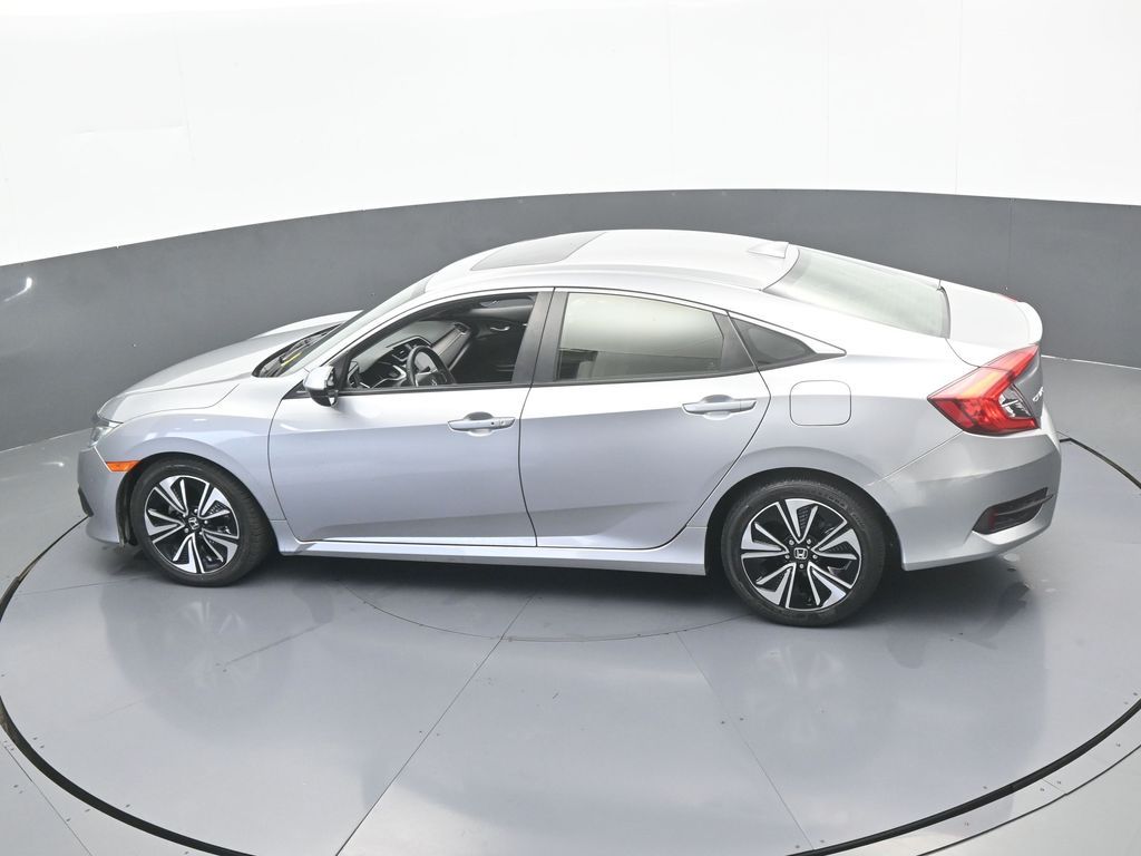 Used 2018 Silver Metallic Honda EX-T image 36