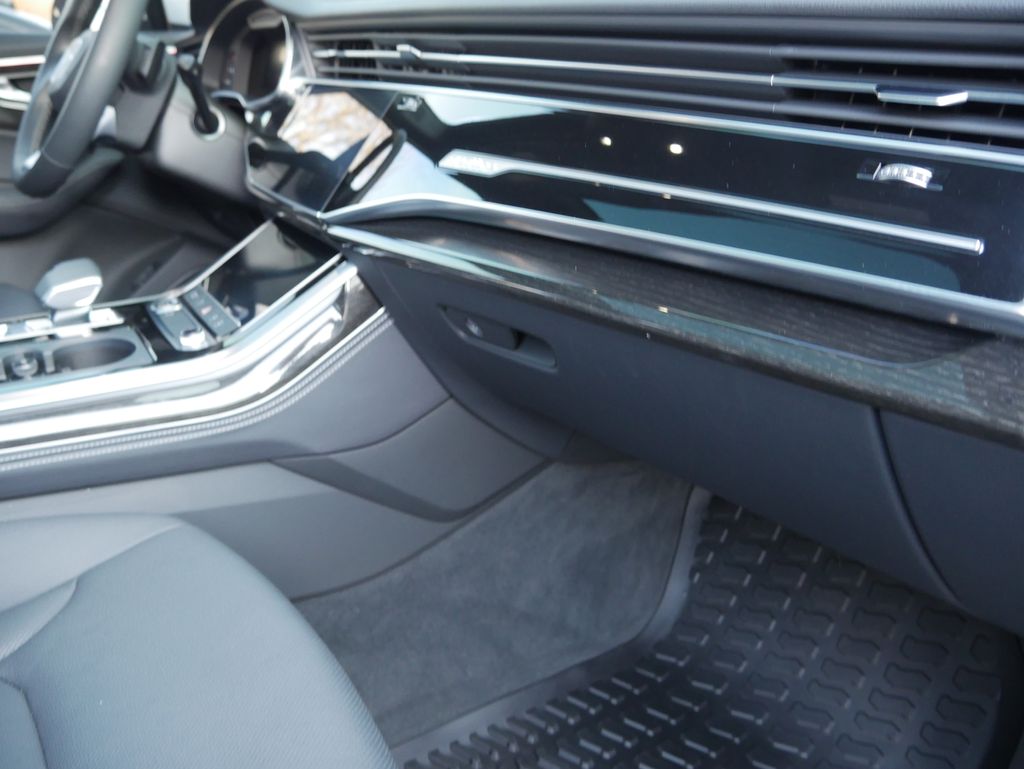 Thumbnail: 2025 Audi Q7 - 29