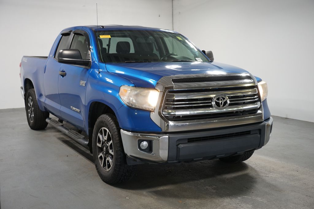 Thumbnail: 2017 Toyota Tundra - 3