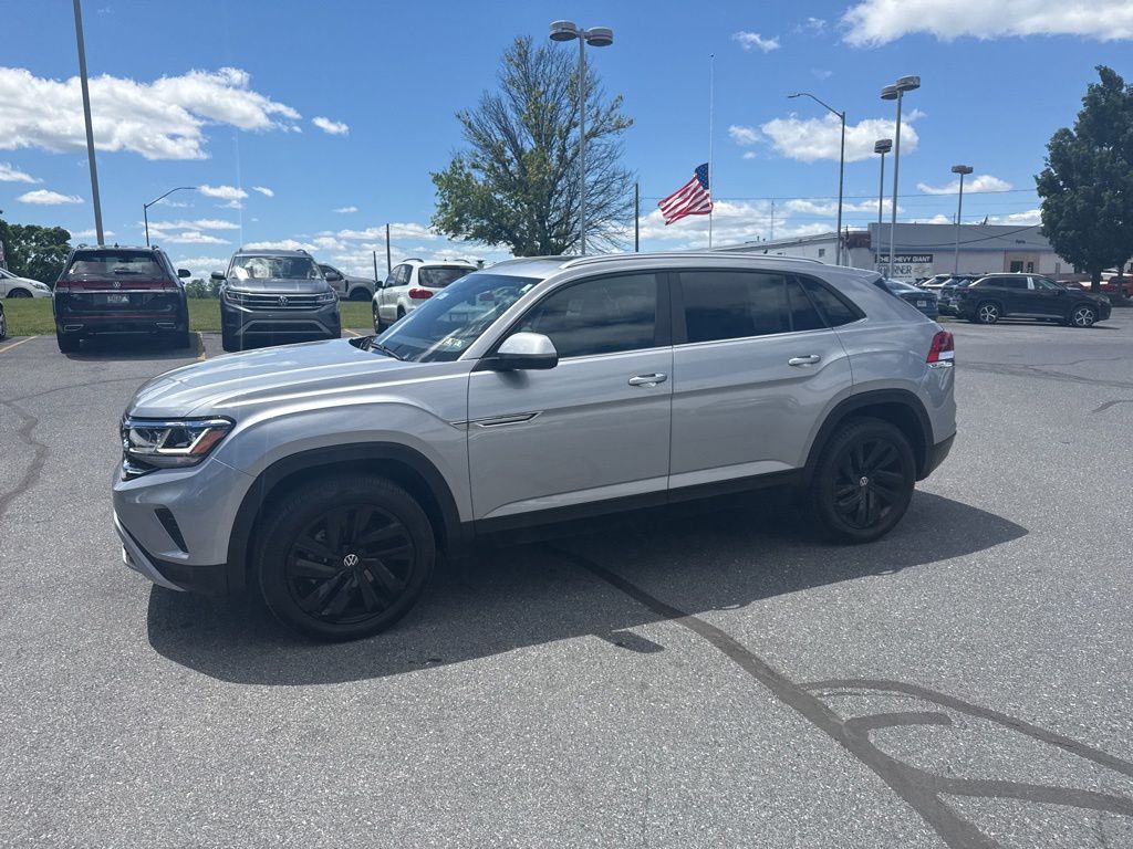 2023 Volkswagen Atlas Cross Sport 2.0T SE w/Technology Silver at Subaru and VW of Moon Township