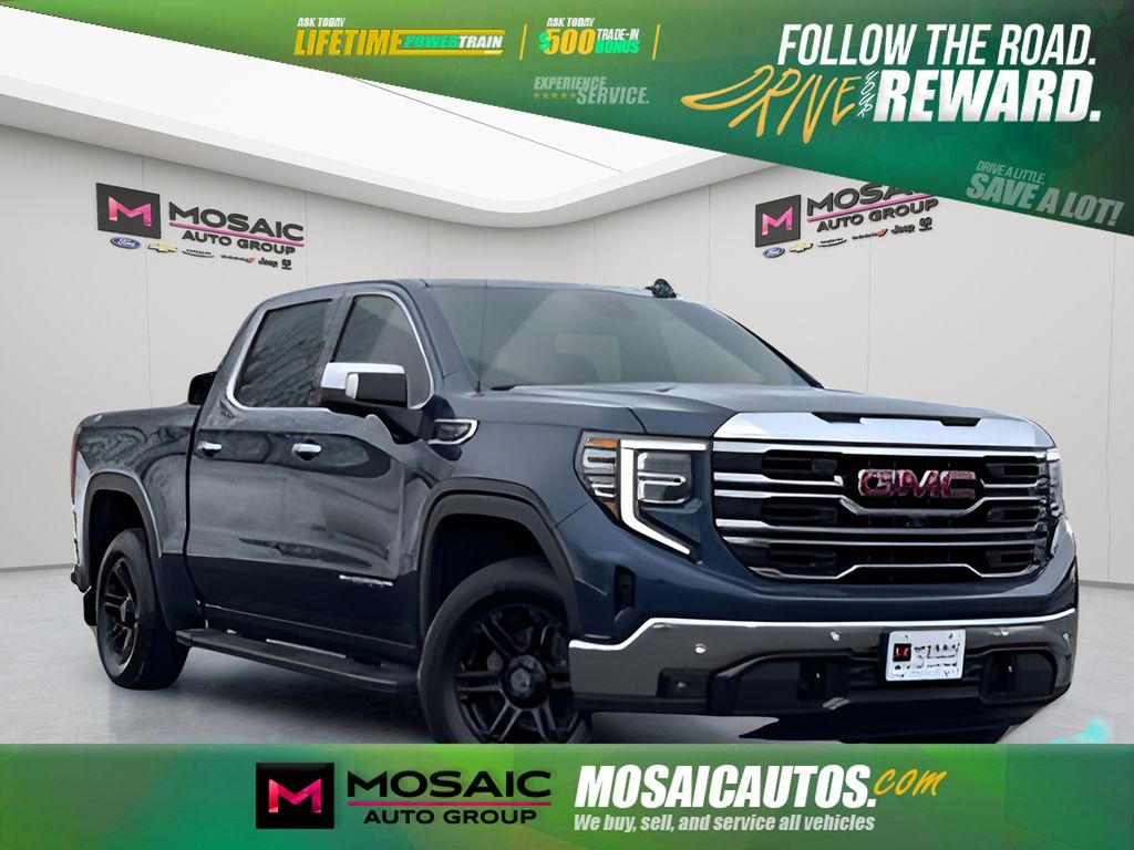 2022 GMC Sierra 1500 SLT Crew Cab 4WD