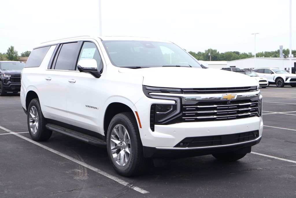 Thumbnail: 2025 Chevrolet Suburban - 3