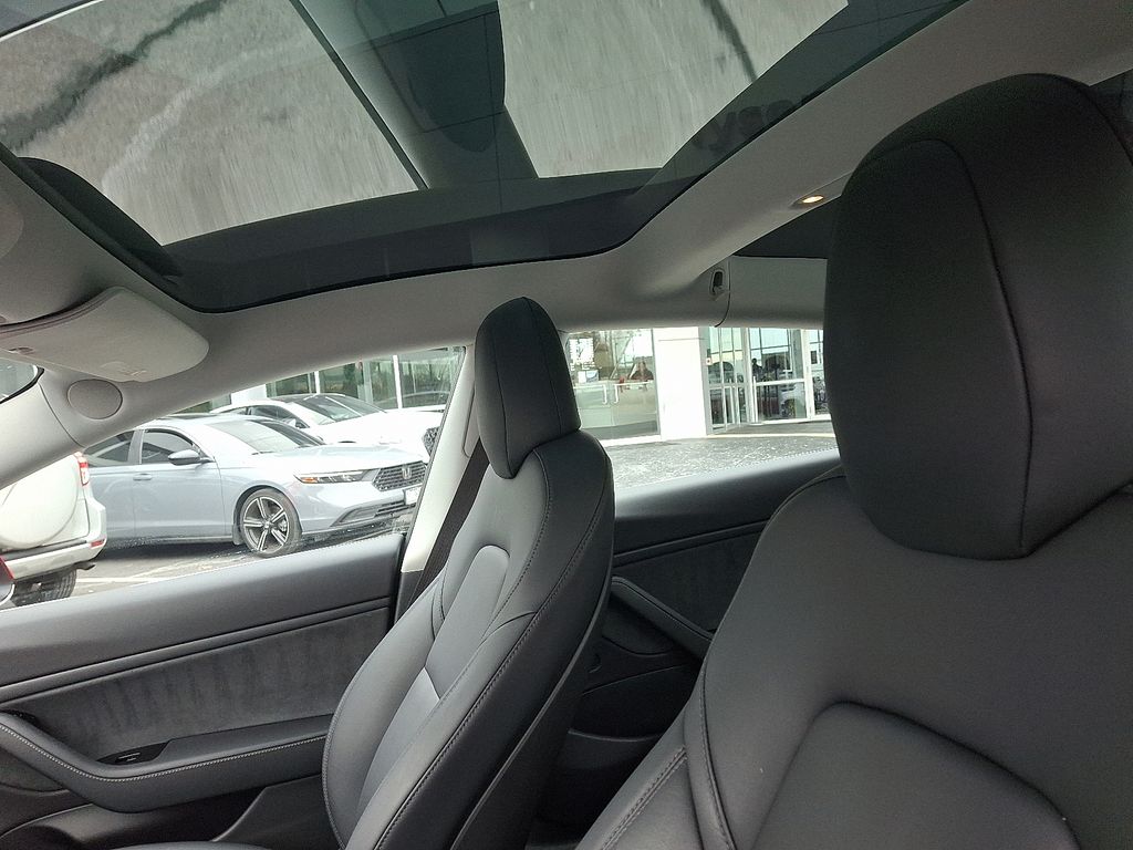 Thumbnail: 2019 Tesla Model 3 - 14