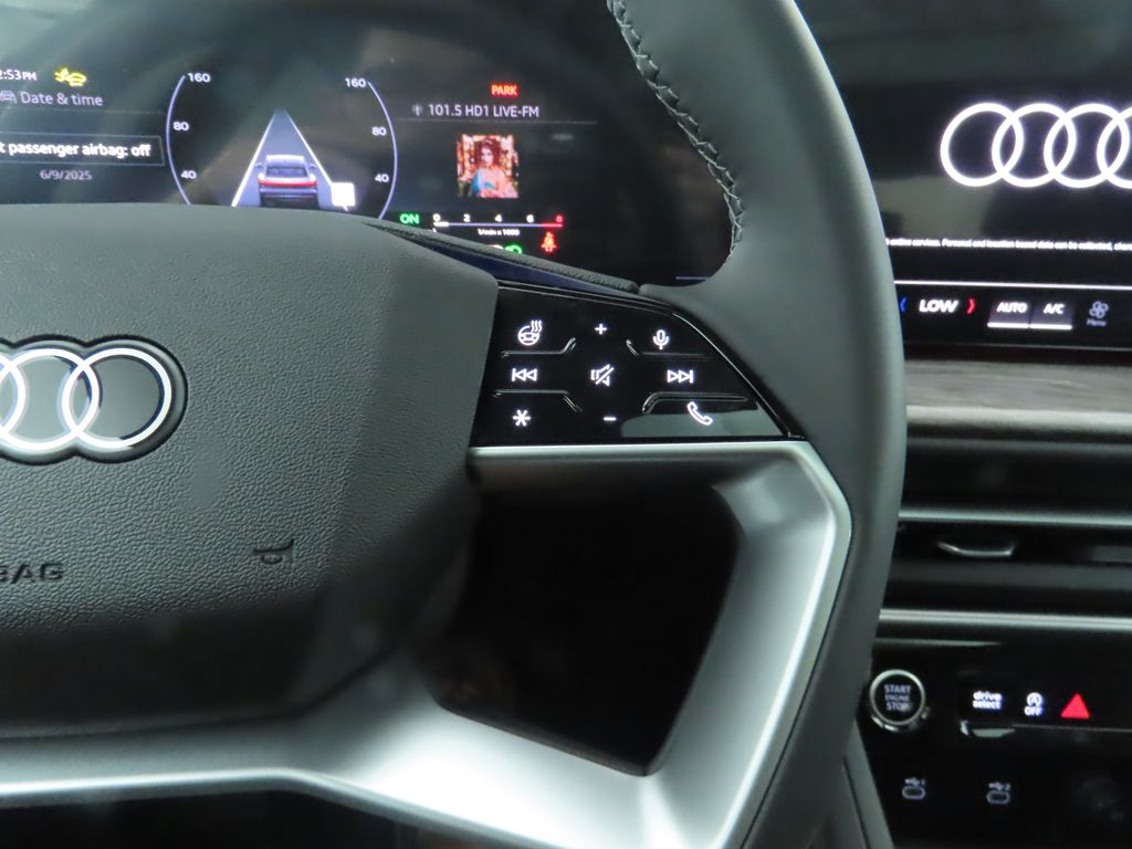 Thumbnail: 2025 Audi Q5 - 13