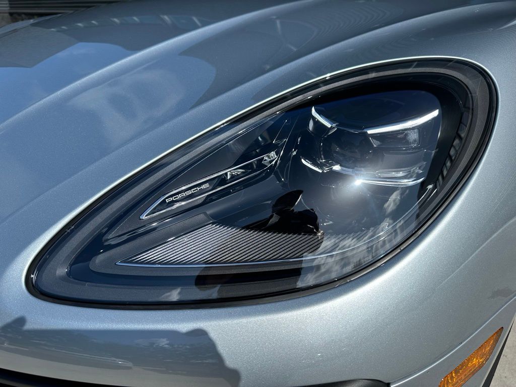 Thumbnail: 2025 Porsche Macan - 13