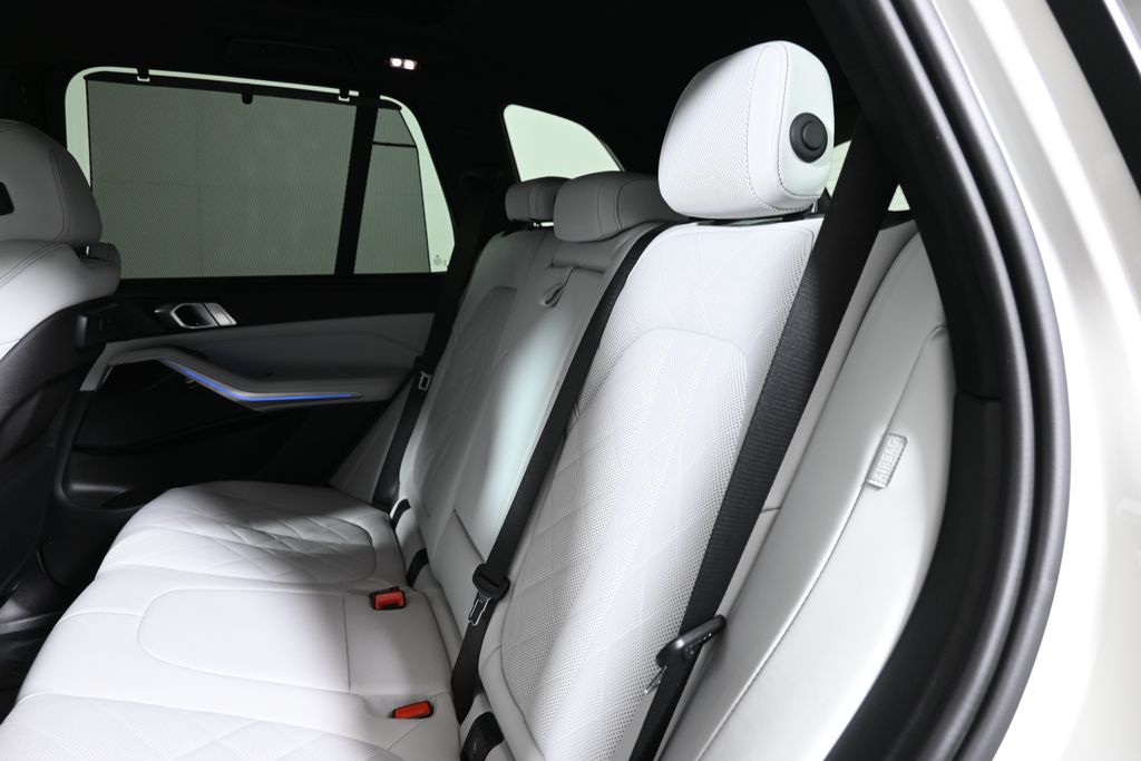 Thumbnail: 2023 BMW X5 - 4