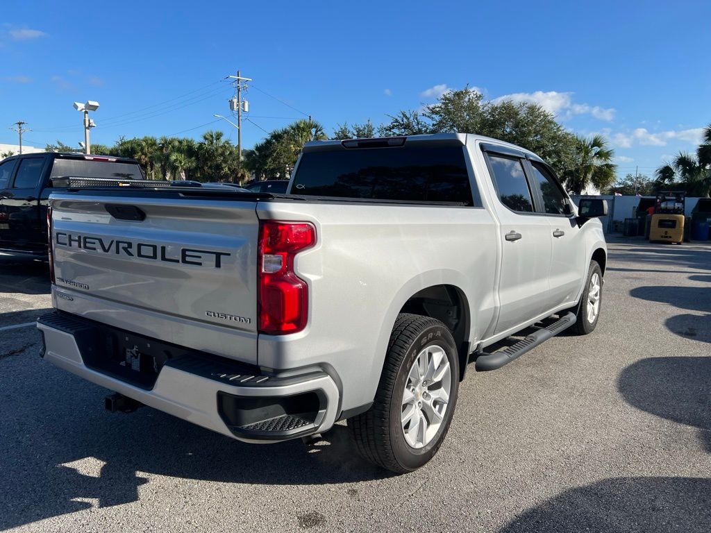 2022 Chevrolet Silverado 1500 LTD Custom 3