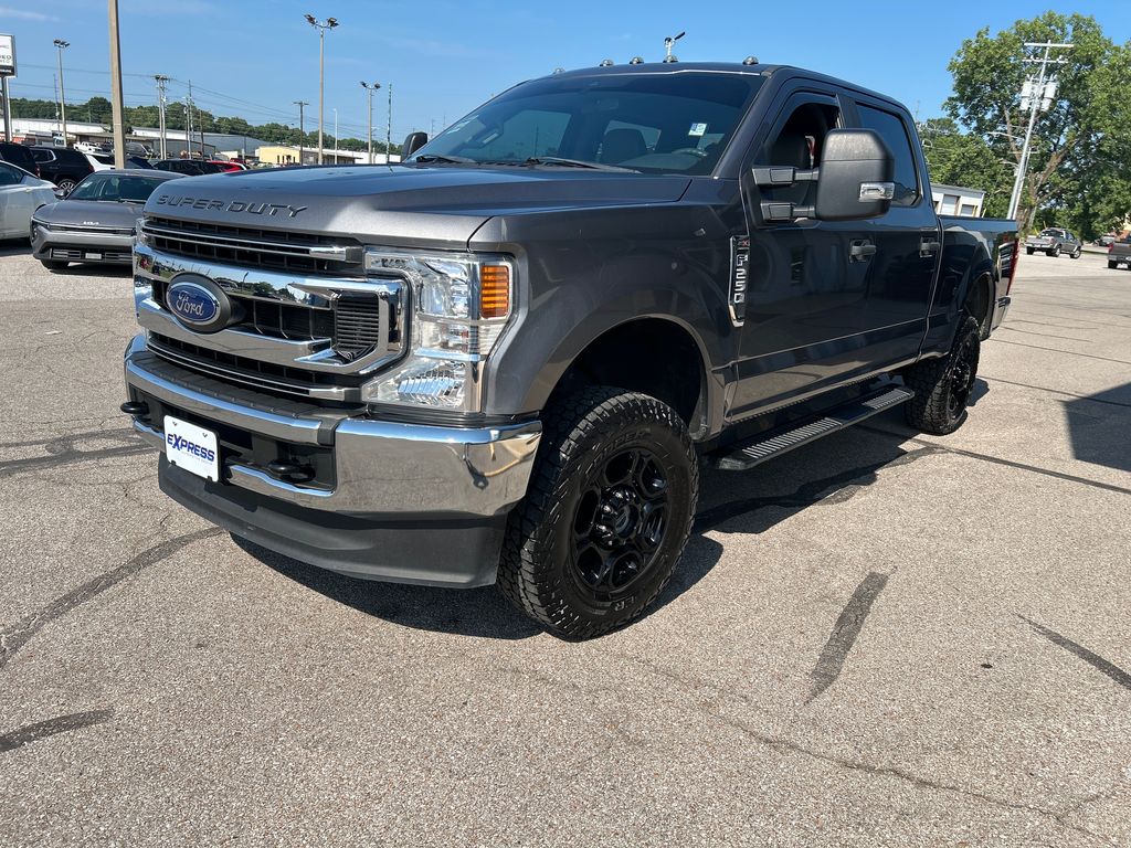 Gray Metallic 2022 Ford F-250 Super Duty Pickup Truck Four-Wheel Drive 6-Speed Automatic