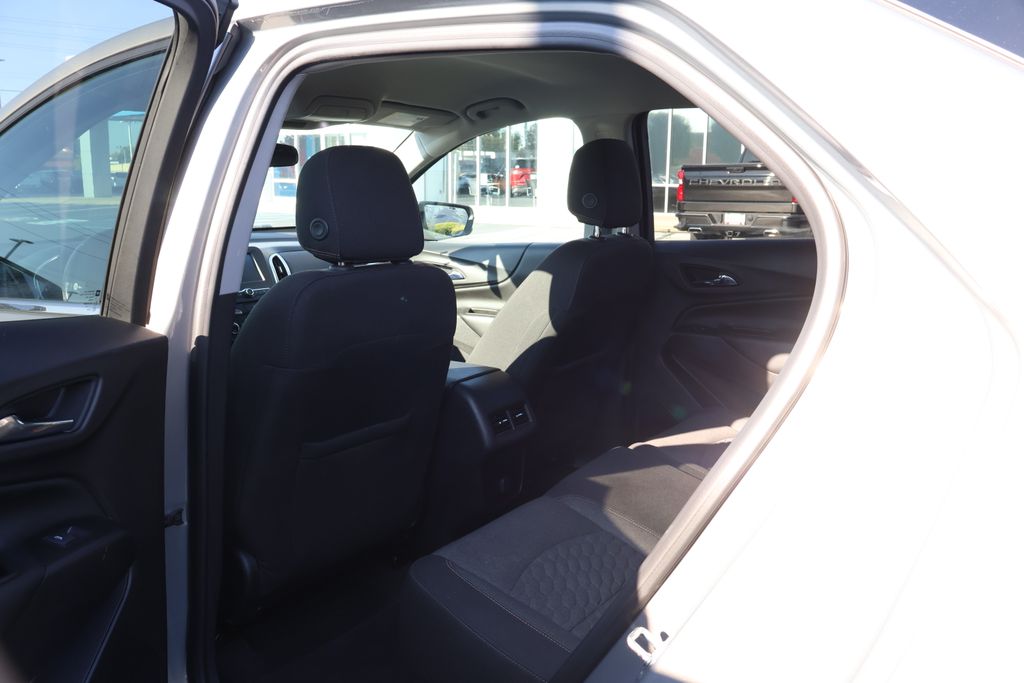 Thumbnail: 2018 Chevrolet Equinox - 31