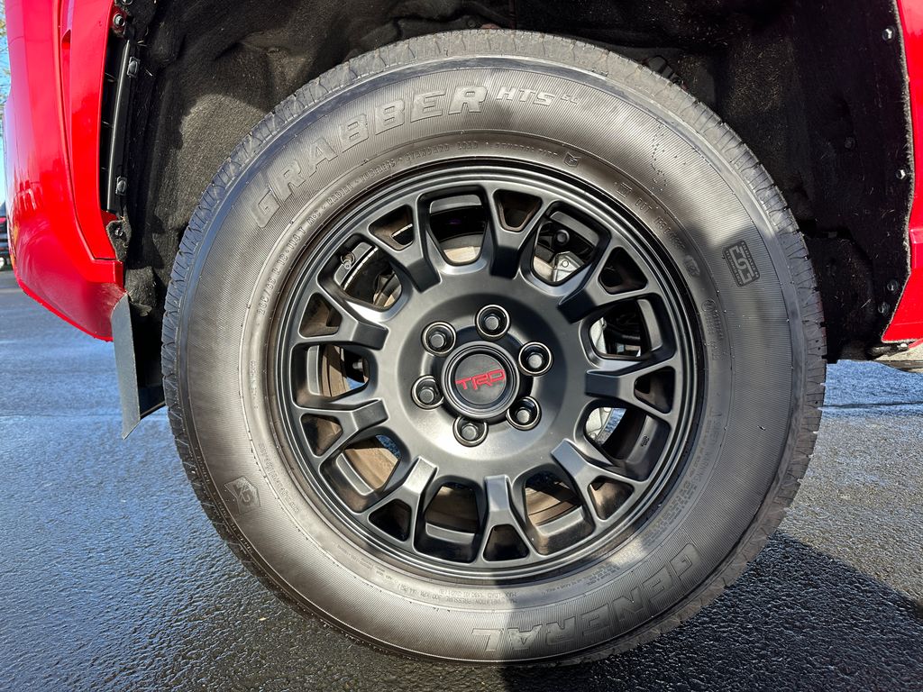 2025 Toyota Tacoma SR5