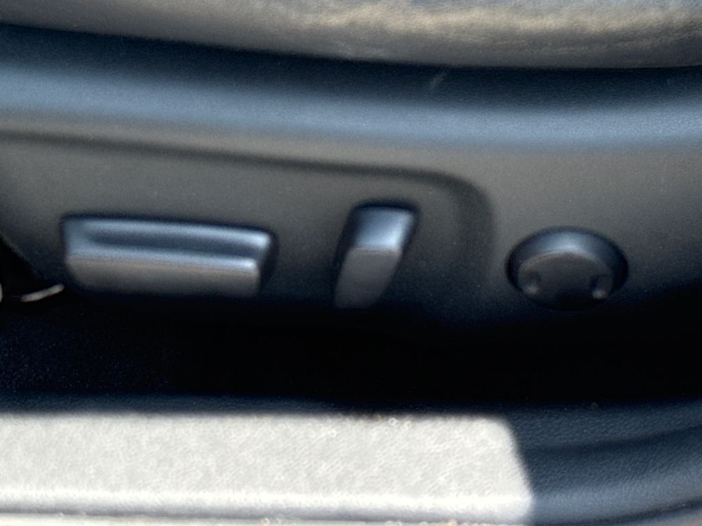 Certified Used 2017  Toyota SE image 22