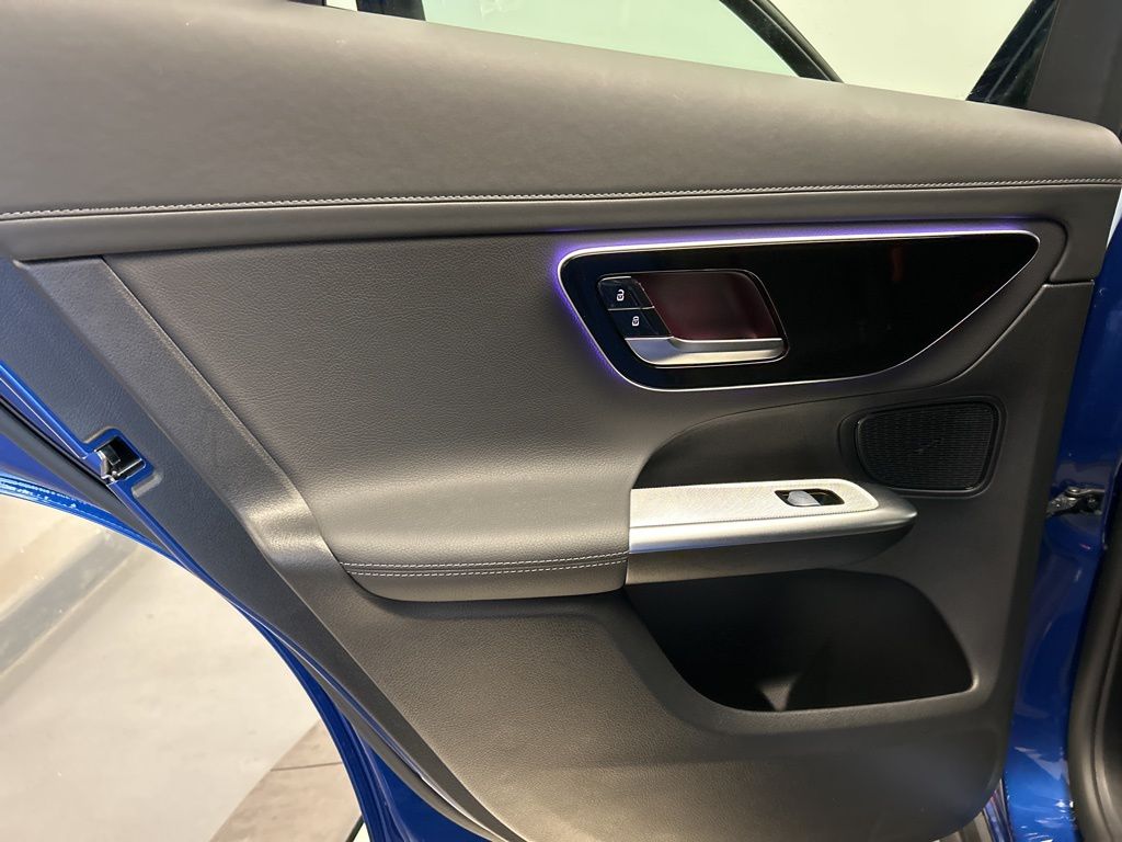 Thumbnail: 2025 Mercedes-Benz GLC - 23