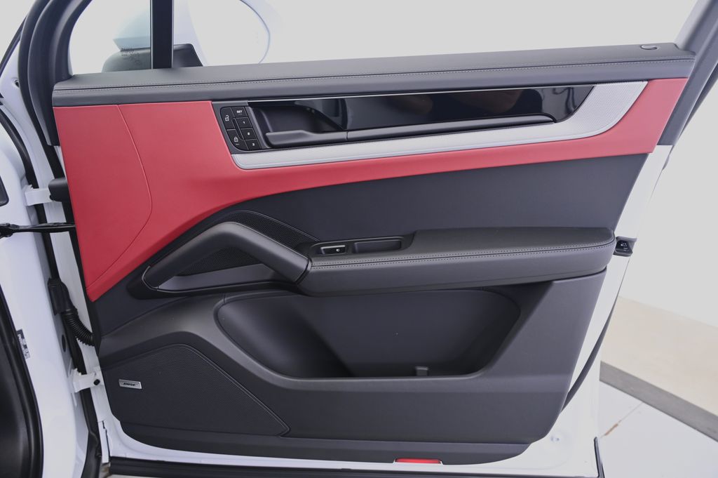 Thumbnail: 2026 Porsche Cayenne - 20