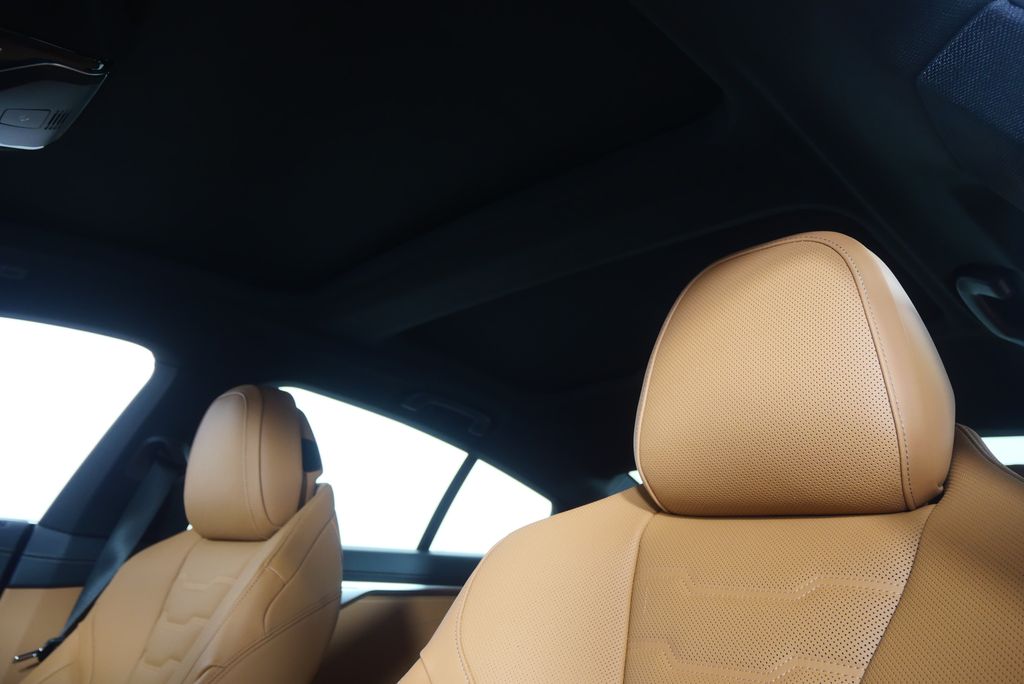 Thumbnail: 2026 BMW 8 Series - 12