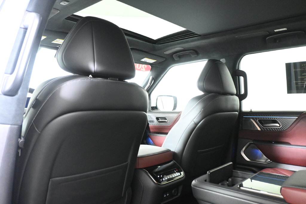 Thumbnail: 2026 INFINITI QX80 - 31