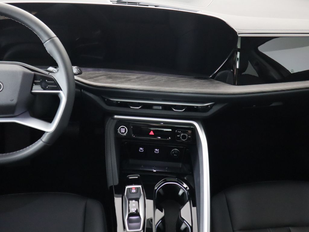 Thumbnail: 2025 Audi Q5 - 15