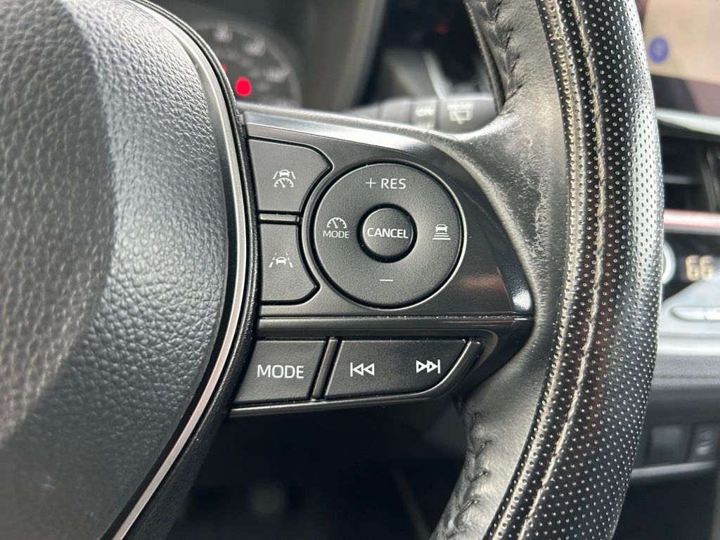 Thumbnail: 2024 Toyota Corolla Cross - 18