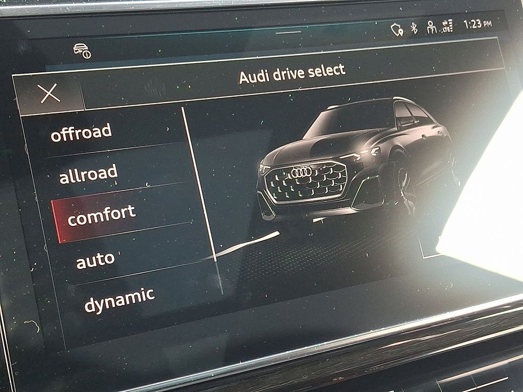 Thumbnail: 2026 Audi Q8 - 19