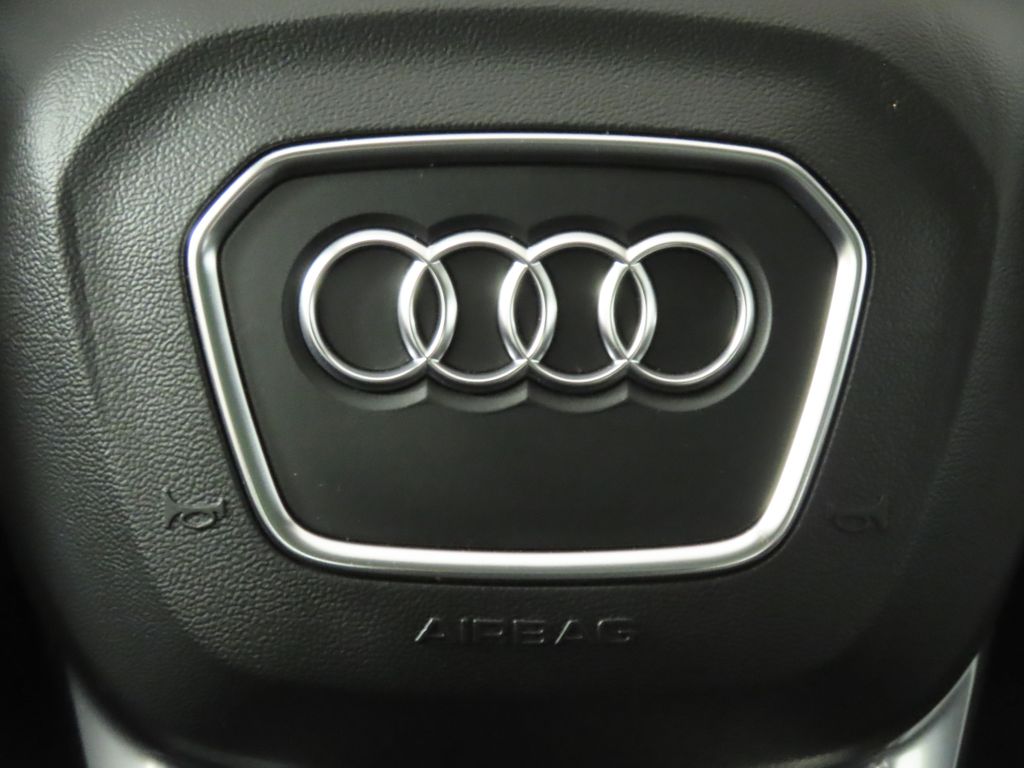 Thumbnail: 2022 Audi Q7 - 17