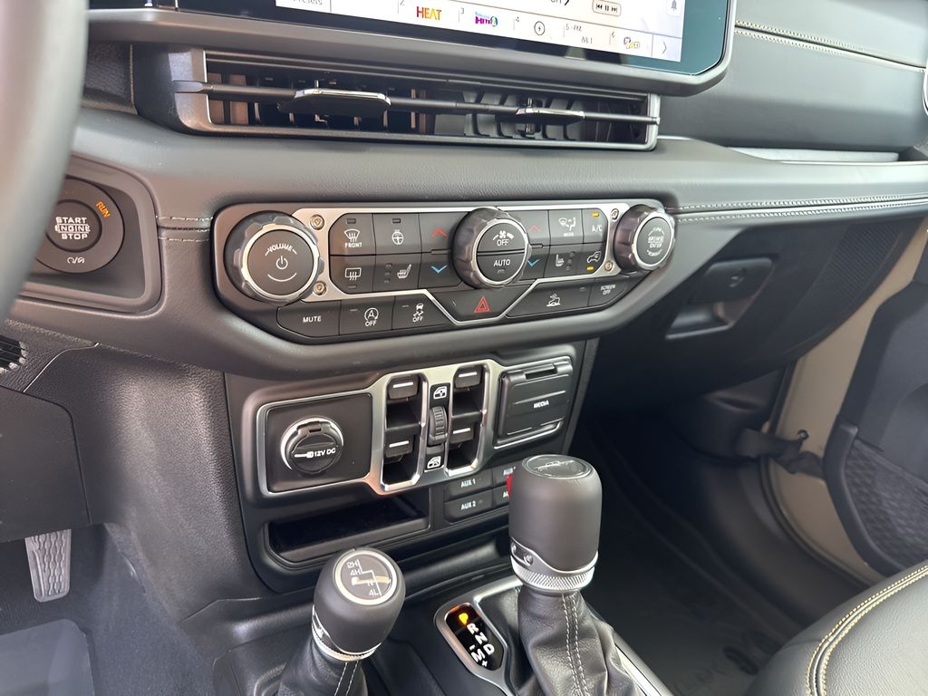 New Car 2025 Jeep Gladiator  For Sale Under $40,000 In Austin, Texas