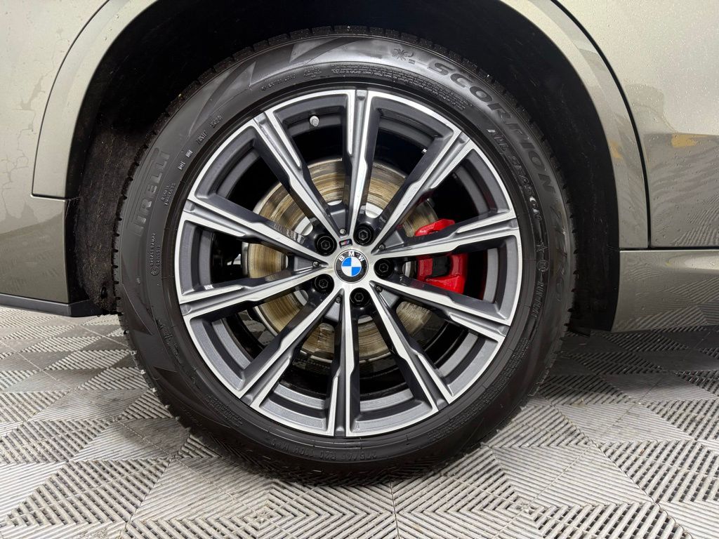 Thumbnail: 2025 BMW X5 - 12