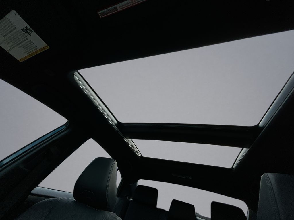 Thumbnail: 2025 Toyota Camry - 28