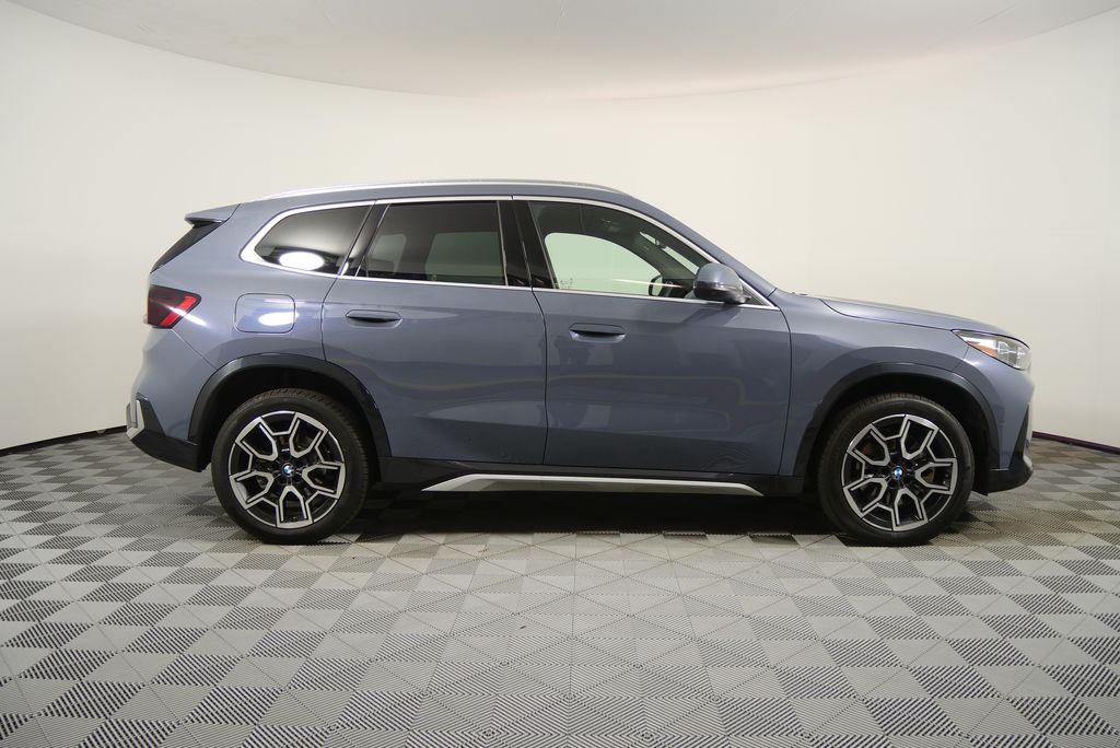 Thumbnail: 2025 BMW X1 - 2