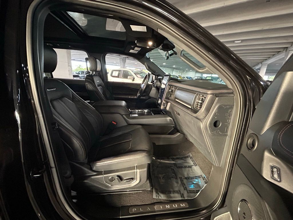 Used 2023 Agate Black Metallic Ford Platinum image 38