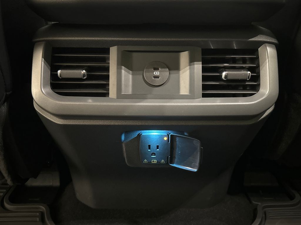 Certified Used 2025 Blue Ford XLT image 33