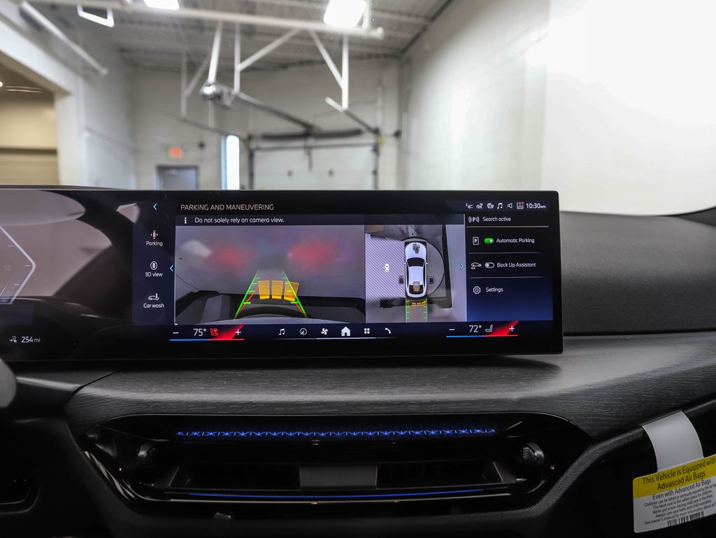 Thumbnail: 2025 BMW i4 - 17