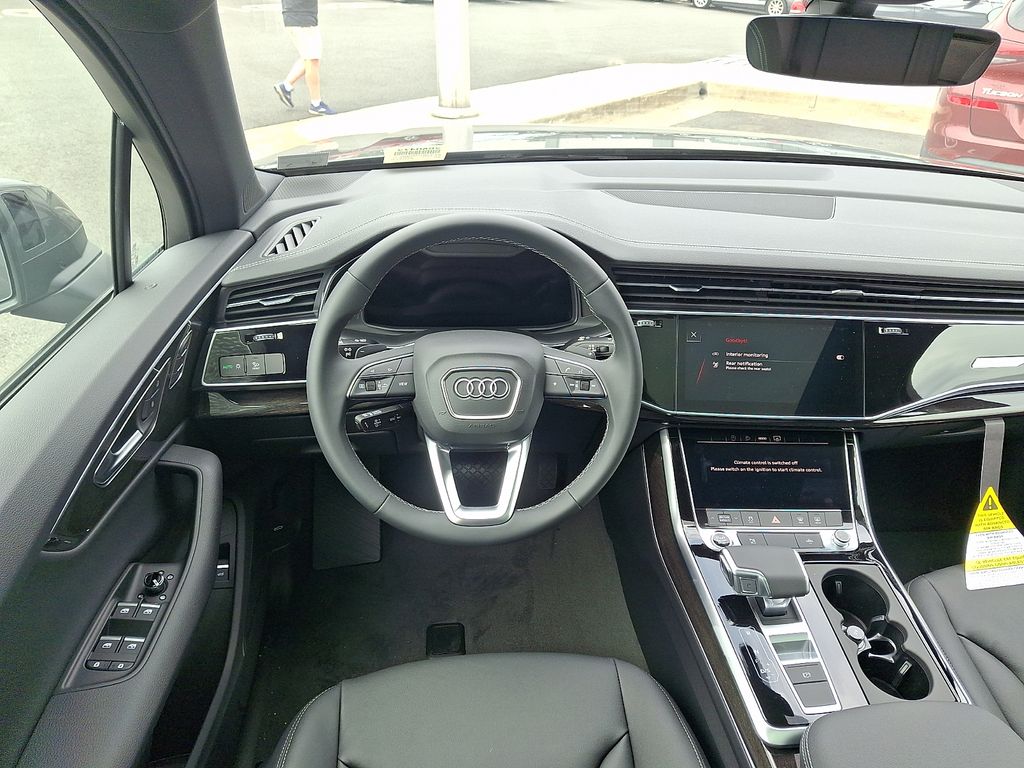 Thumbnail: 2026 Audi Q7 - 8