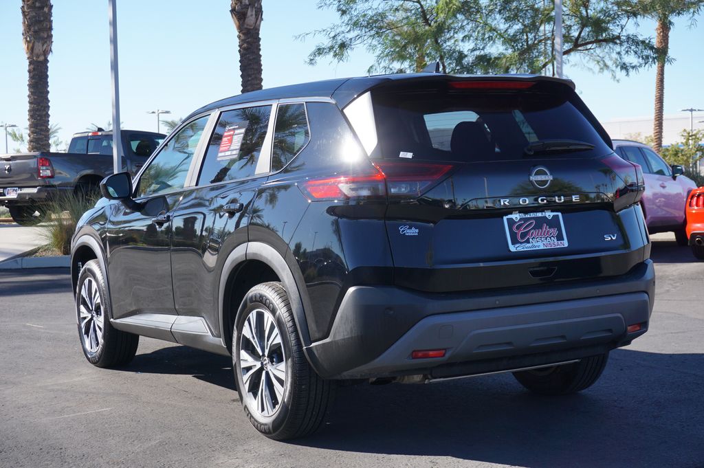 2023 Nissan Rogue SV 3