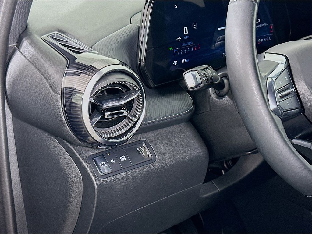 Thumbnail: 2025 Chevrolet Equinox - 10