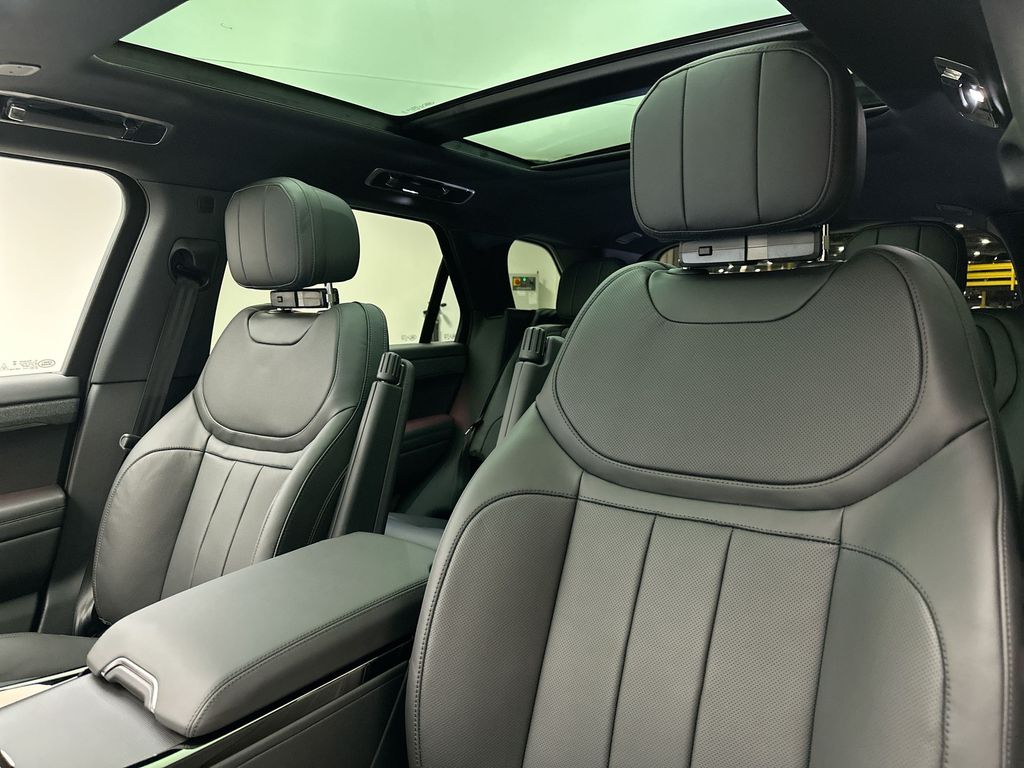 2025 Land Rover Range Rover Sport Dynamic 8