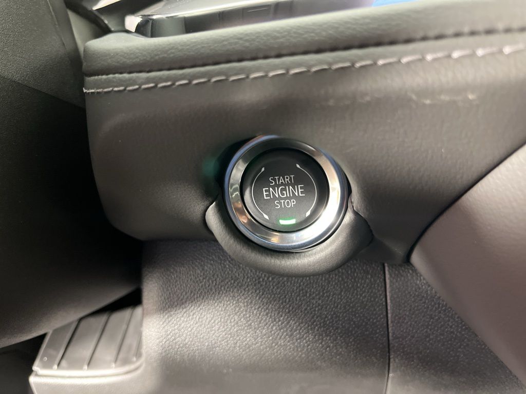 Thumbnail: 2025 Chevrolet Suburban - 32