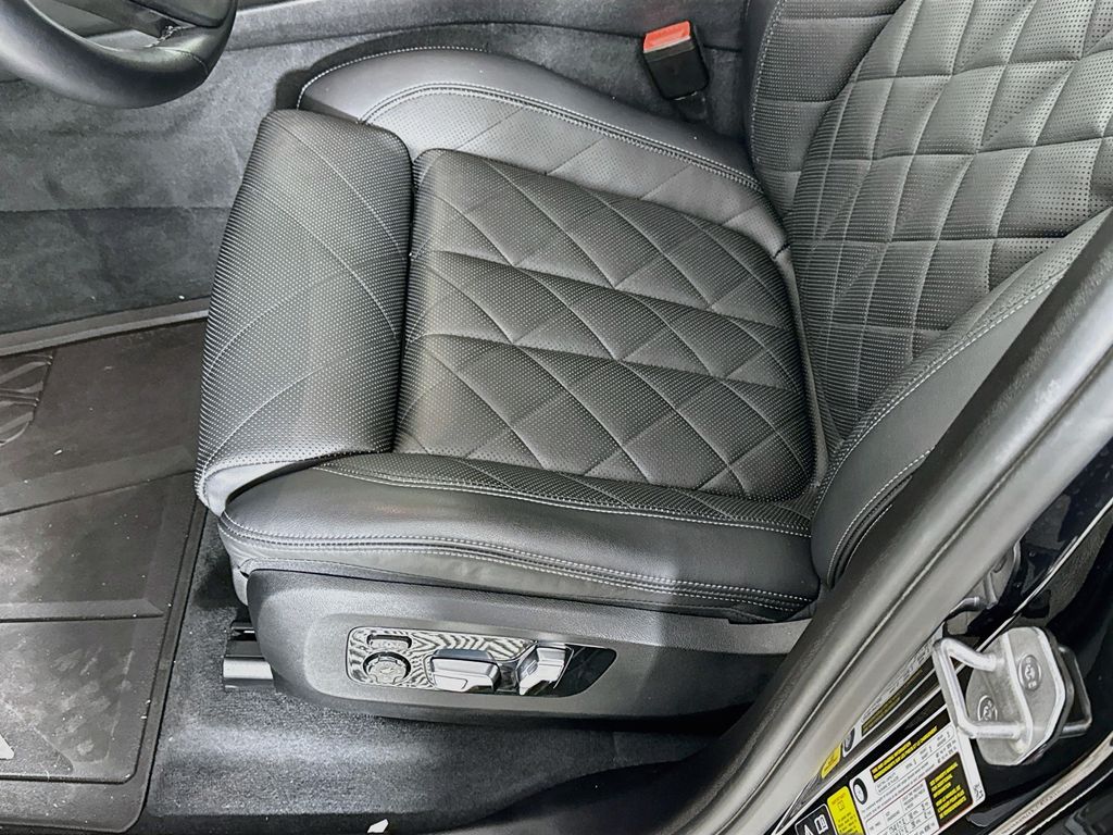 Thumbnail: 2023 BMW X5 - 20