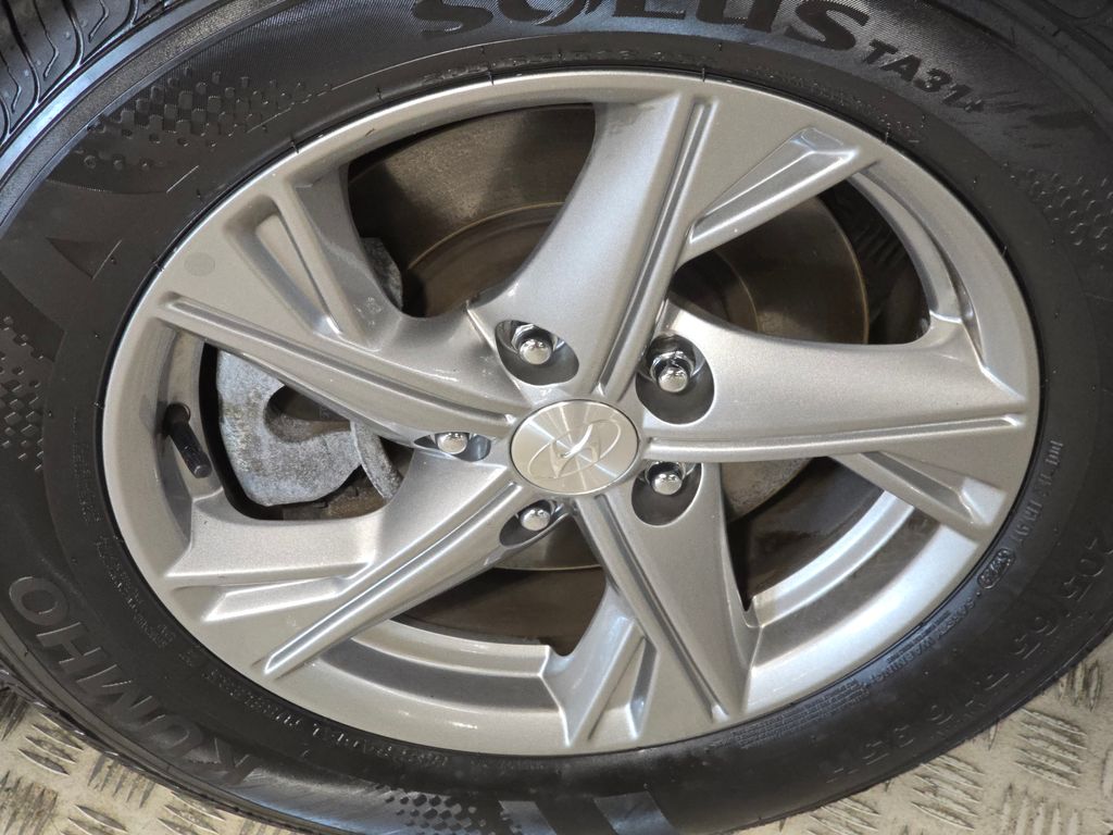 2023 Hyundai Sonata SE photo 9